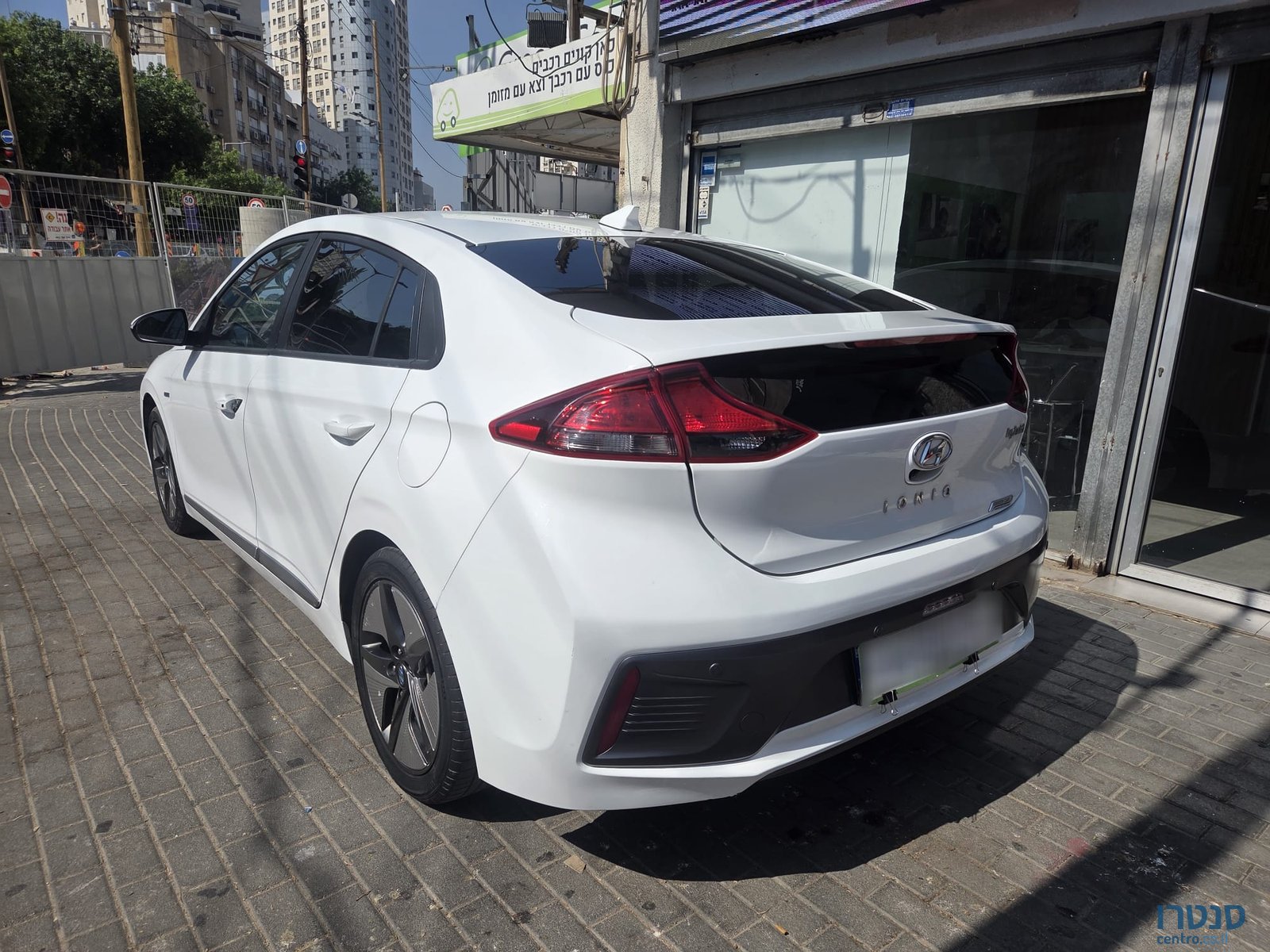 2020' Hyundai Ioniq photo #3