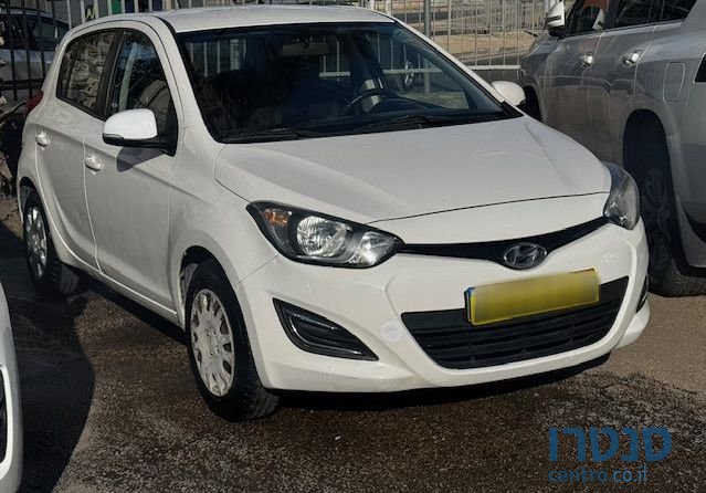 2013' Hyundai i20 יונדאי photo #3