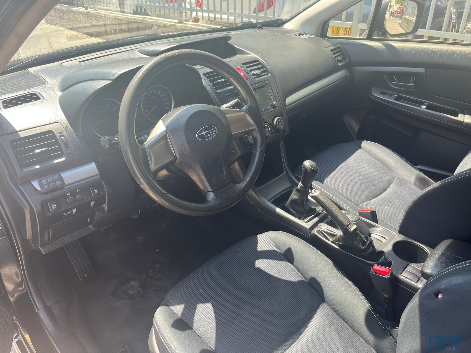 2014' Subaru XV photo #3