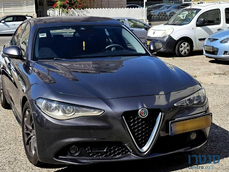 2018' Alfa Romeo Giulia אלפא רומיאו ג'וליה photo #1