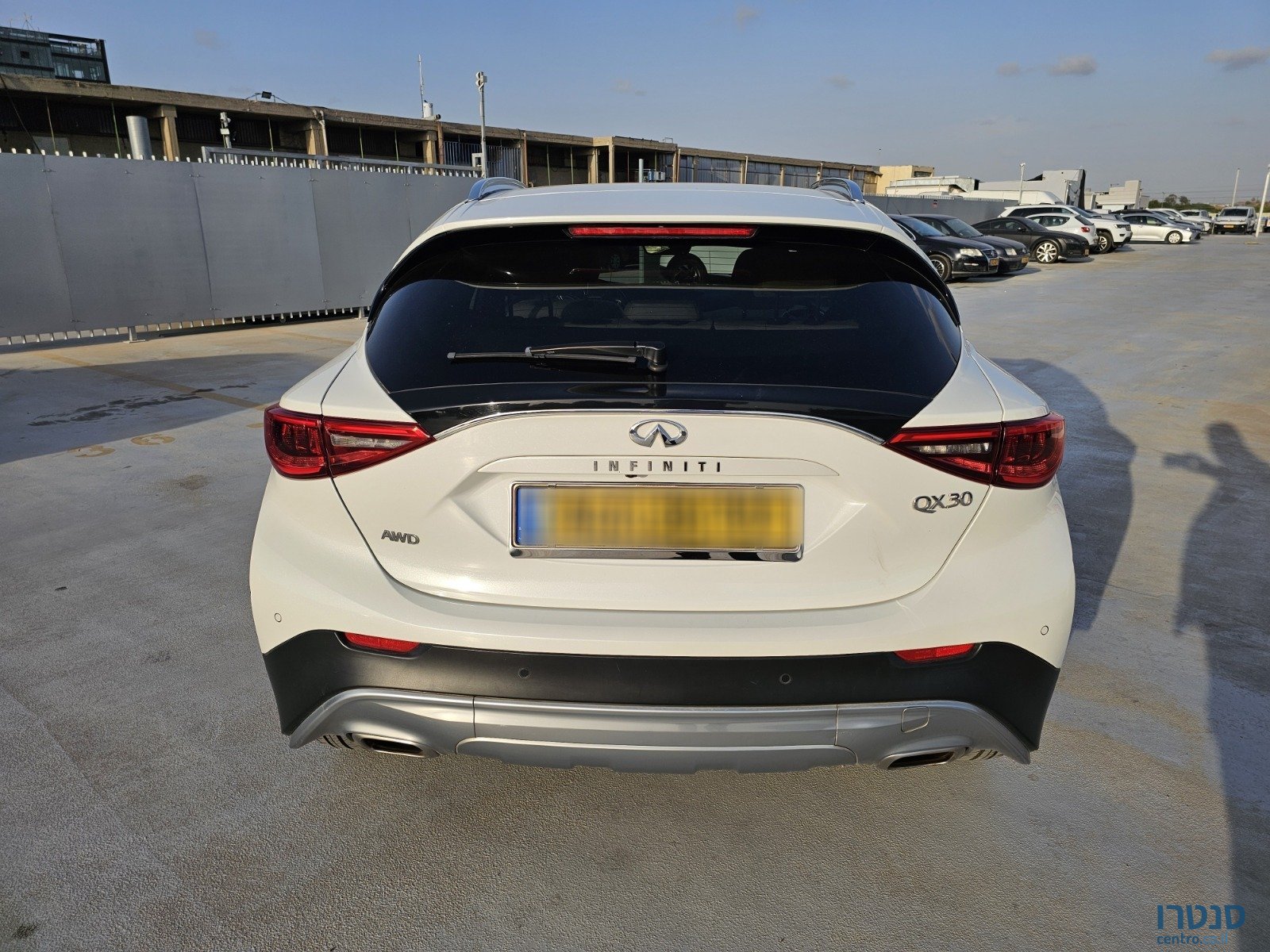 2019' Infiniti QX30 4×4 photo #2