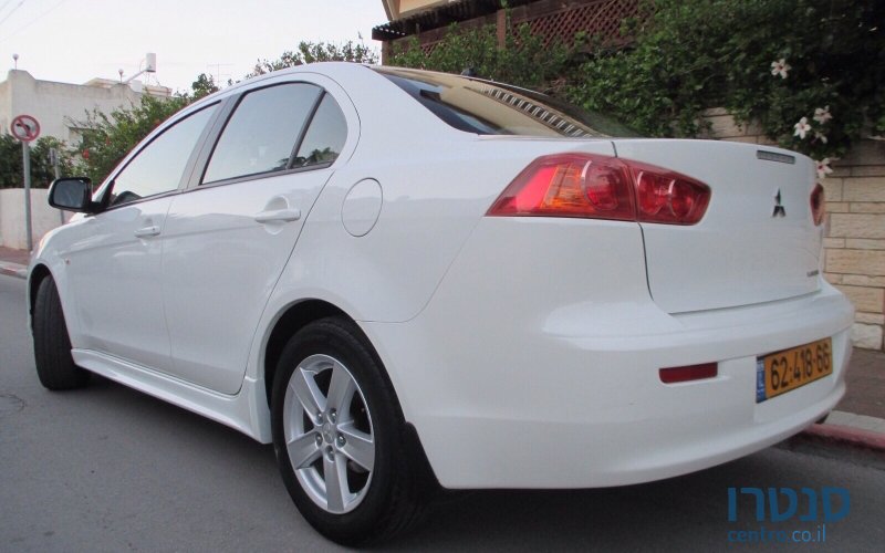 2010' Mitsubishi Lancer photo #3