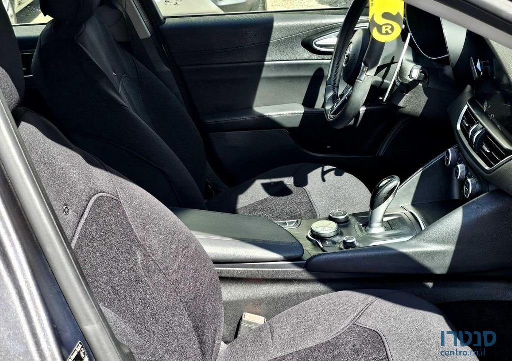 2018' Alfa Romeo Giulia אלפא רומיאו ג'וליה photo #5