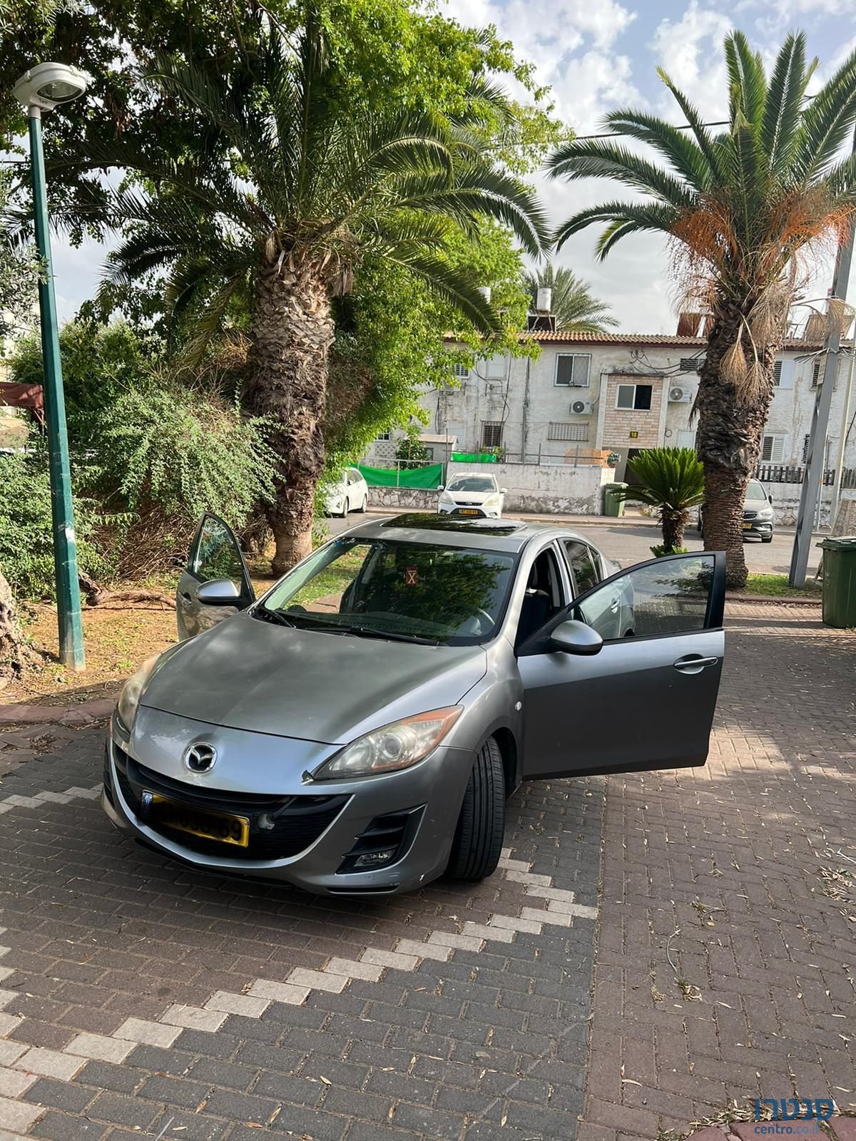 2009' Mazda 3 מאזדה photo #2