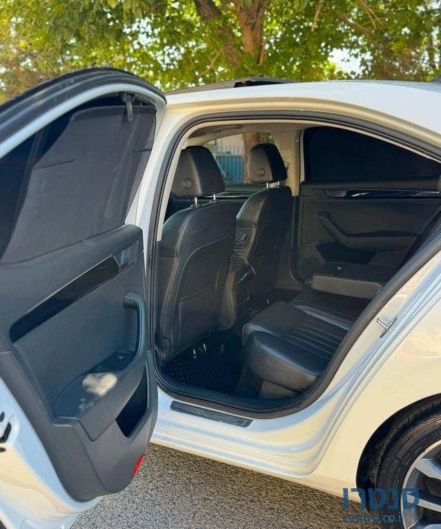 2018' Skoda Superb סקודה סופרב photo #1