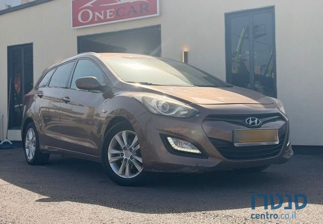 2015' Hyundai i30 יונדאי photo #1