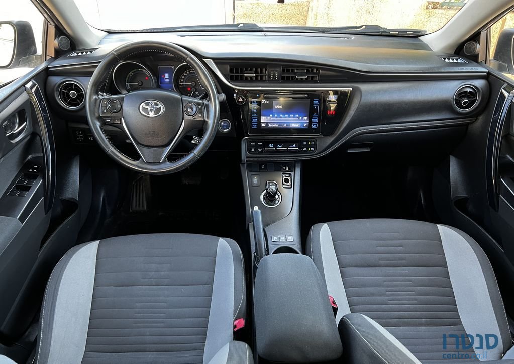 2016' Toyota Auris טויוטה אוריס photo #3
