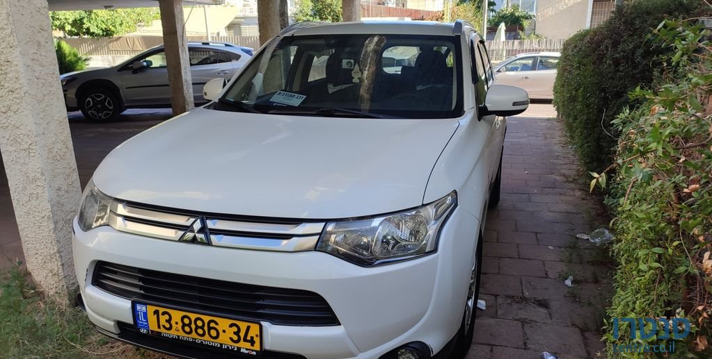 2015' Mitsubishi Outlander מיצובישי אאוטלנדר photo #2