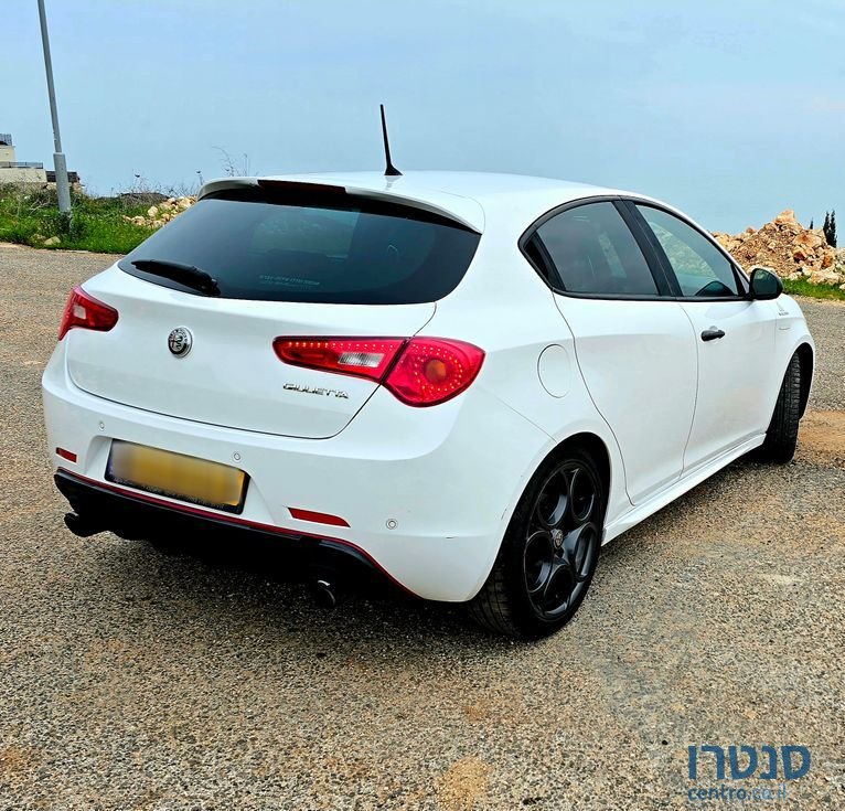 2016' Alfa Romeo Giulietta אלפא רומיאו ג'ולייטה photo #3