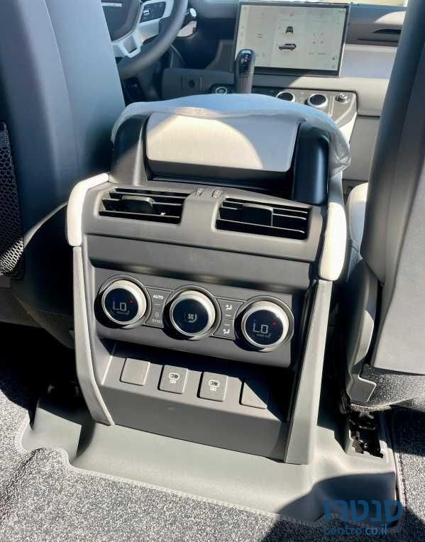 2024' Land Rover Defender לנד רובר דיפנדר photo #6