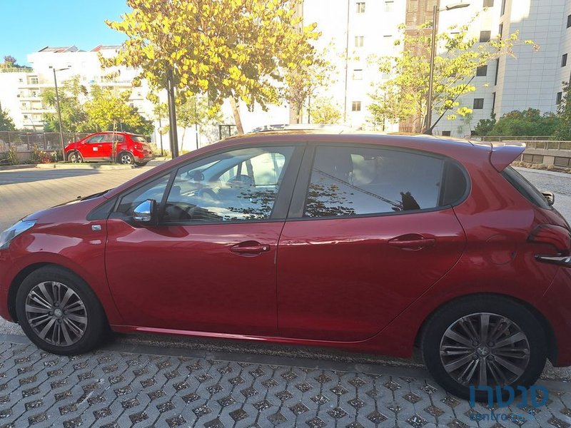 2018' Peugeot 208 פיג'ו photo #6