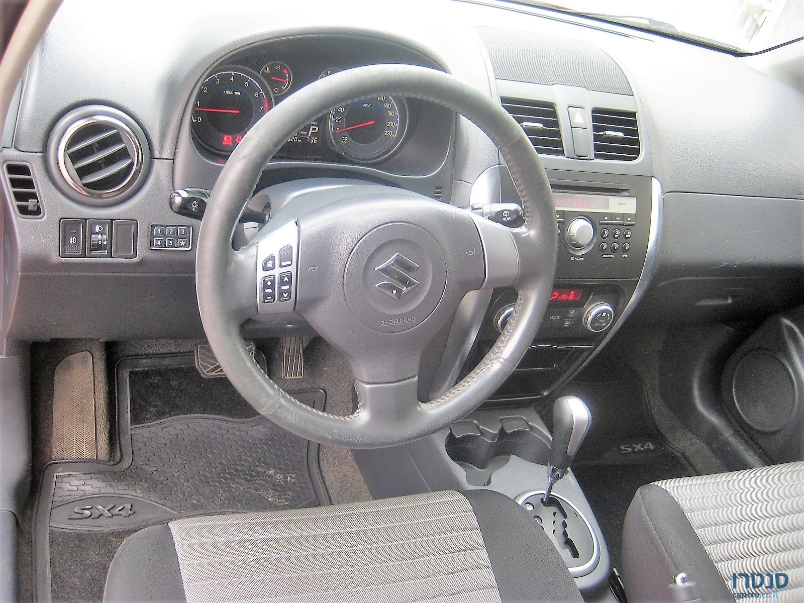 2009' Suzuki SX4 photo #5