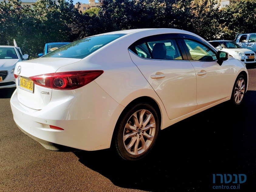 2017' Mazda 3 photo #2