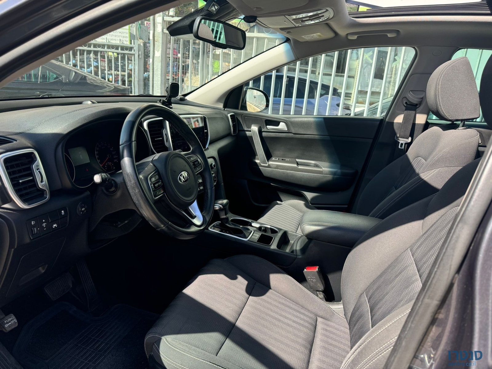 2019' Kia Sportage photo #2