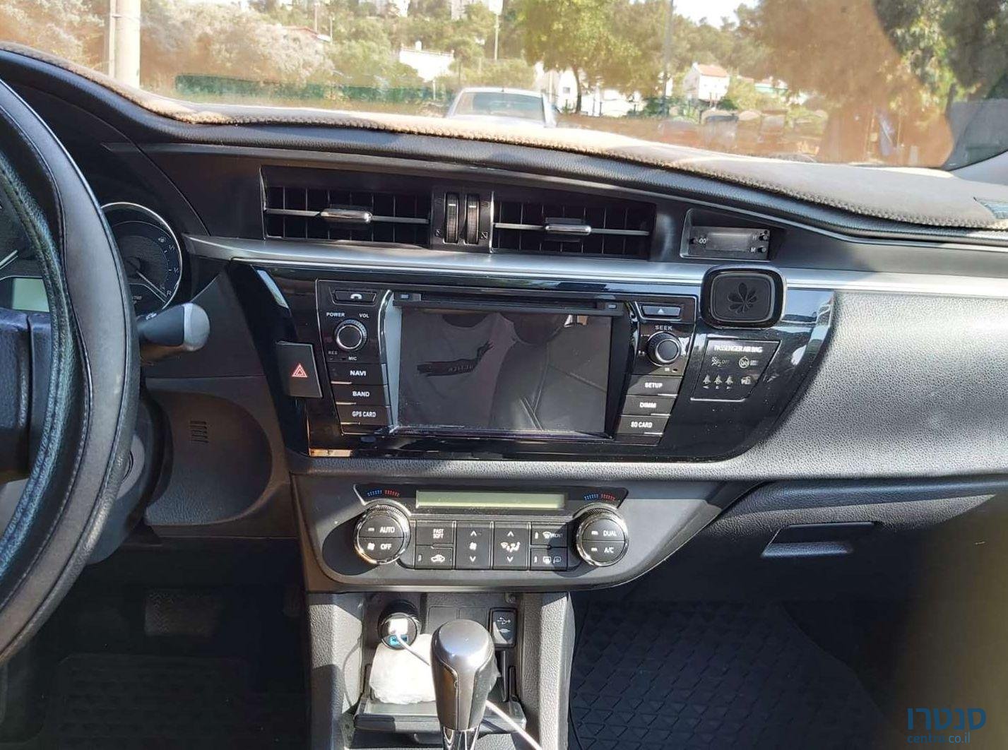 2014' Toyota Corolla טויוטה קורולה photo #3
