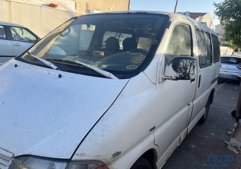 2003' Toyota HiAce טויוטה הייאס photo #3