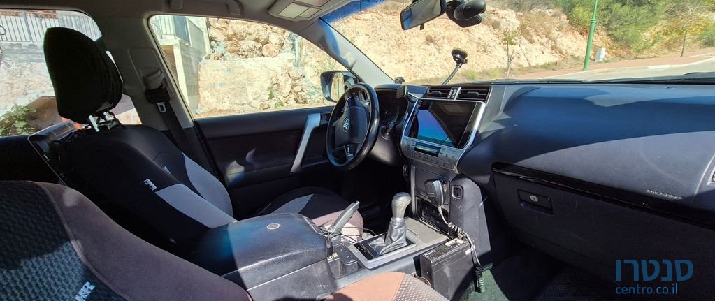 2018' Toyota Land Cruiser טויוטה לנד קרוזר photo #4