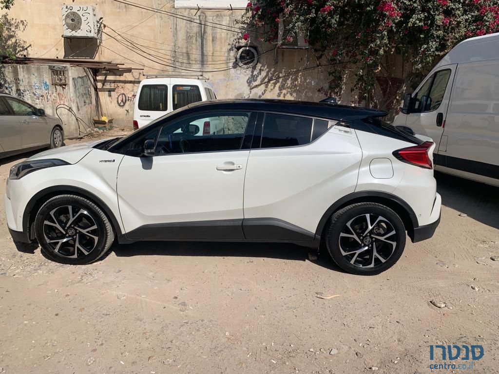 2018' Toyota C-HR טויוטה photo #3