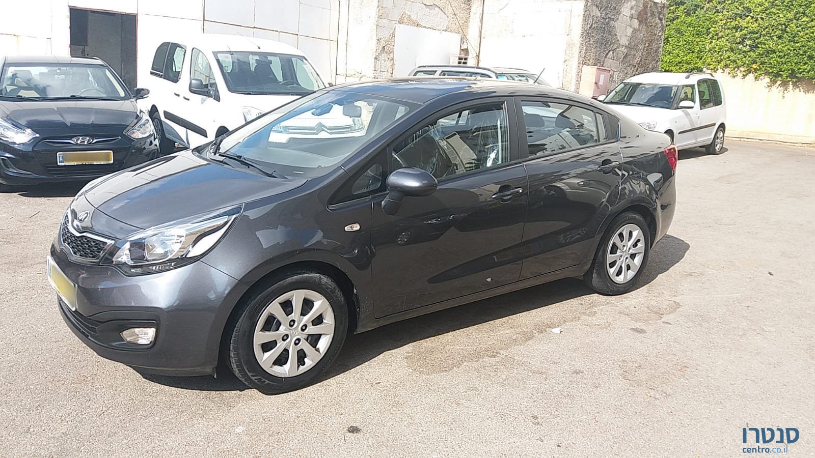 2015' Kia Rio photo #1