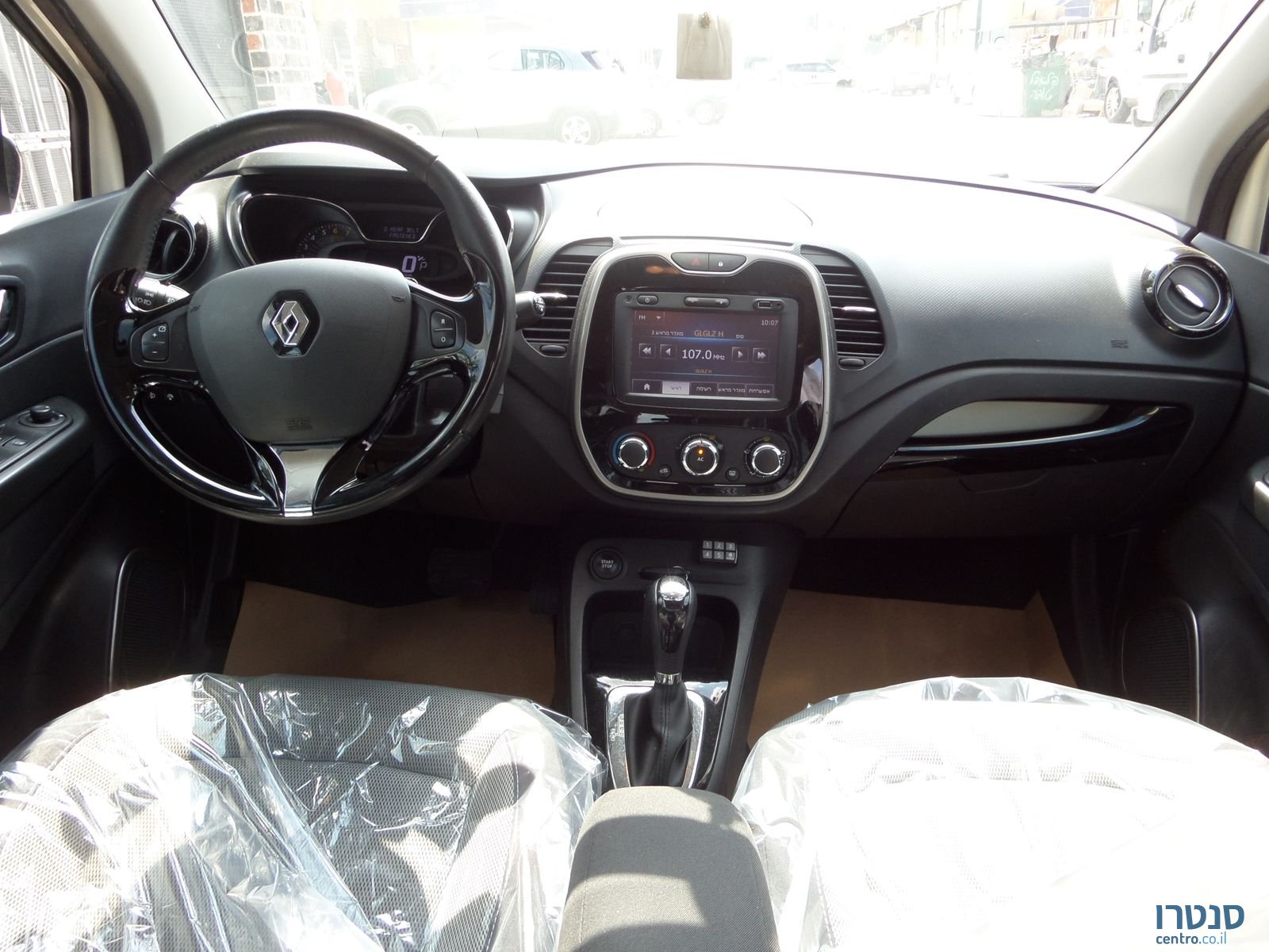 2015' Renault Captur photo #4