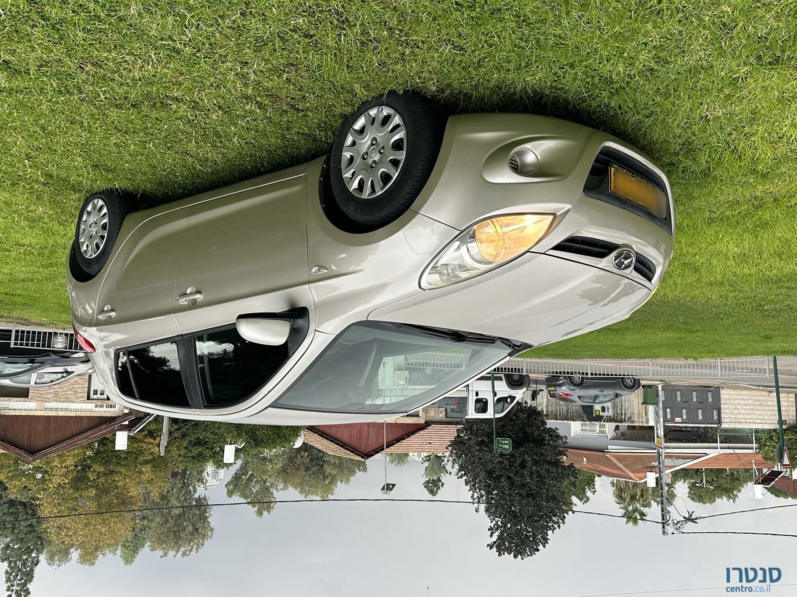 2010' Hyundai i20 יונדאי photo #3