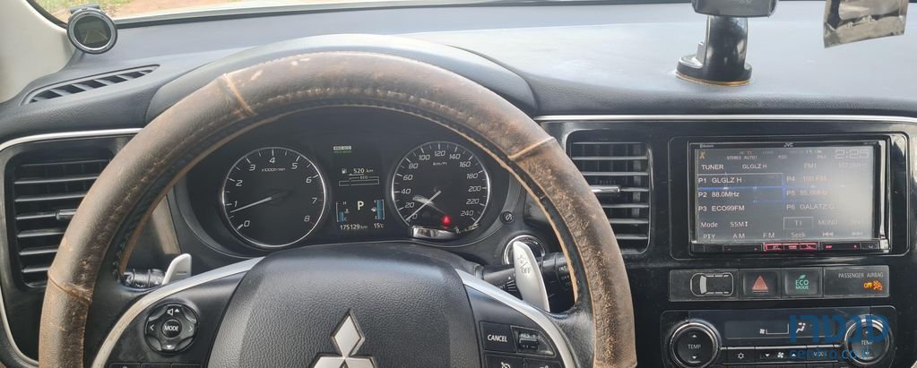 2015' Mitsubishi Outlander מיצובישי אאוטלנדר photo #2