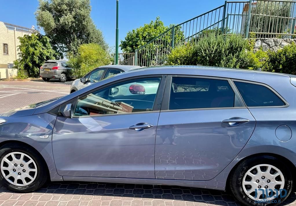 2013' Hyundai i30 יונדאי photo #2