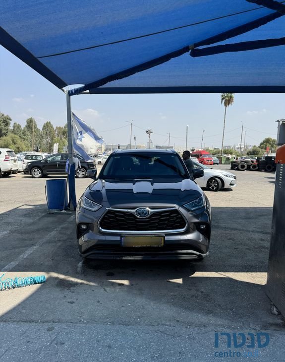 2021' Toyota Hilux טויוטה היילנדר photo #1