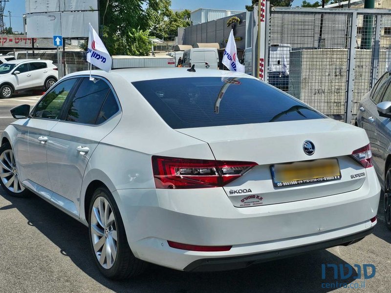 2016' Skoda Superb סקודה סופרב photo #3