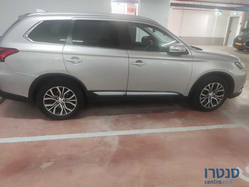 2018' Mitsubishi Outlander מיצובישי אאוטלנדר photo #2