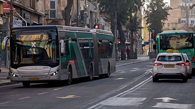 На полосах для общественного транспорта в Иерусалиме установлены видеокамеры