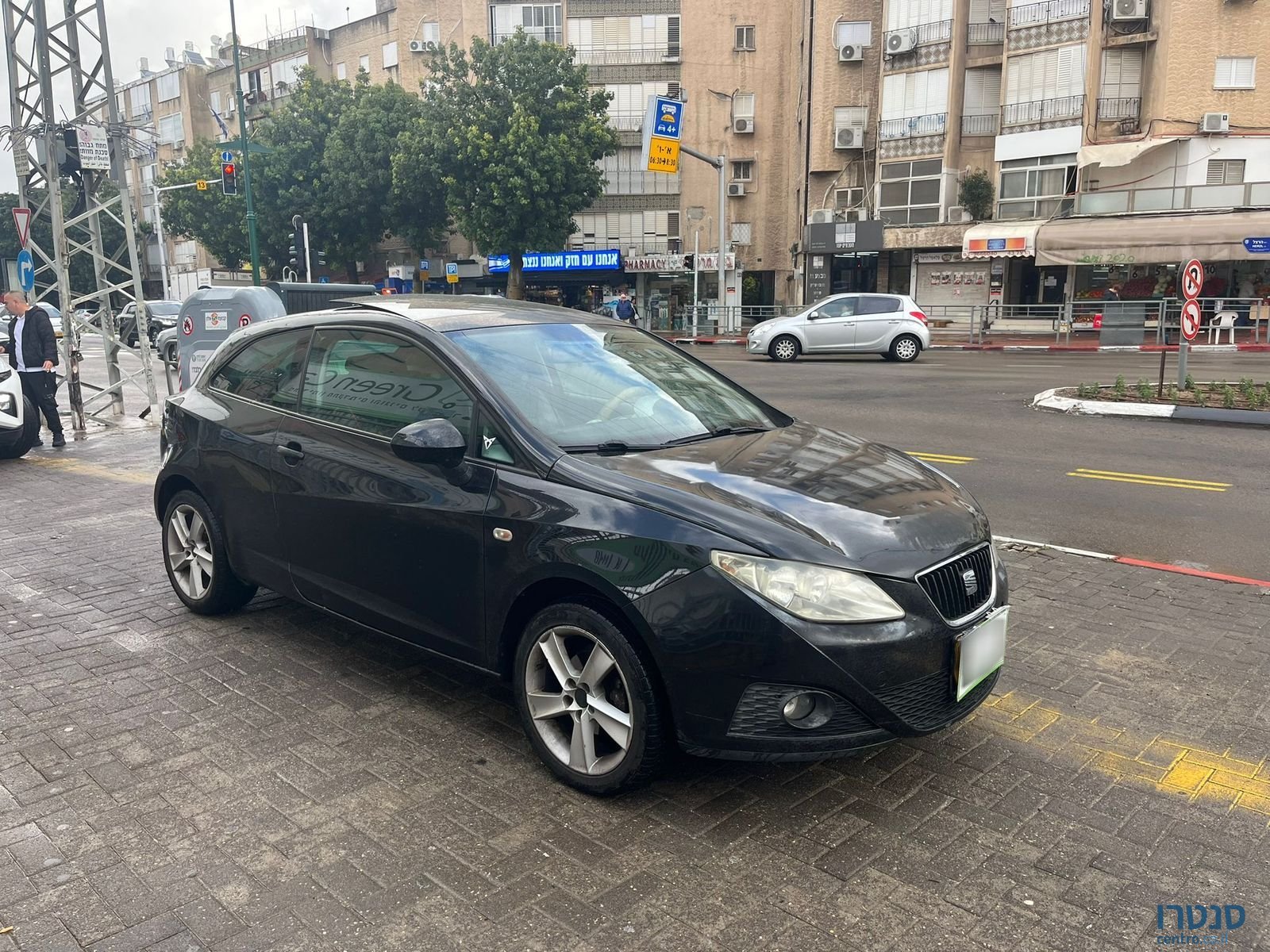 2012' SEAT Ibiza photo #7