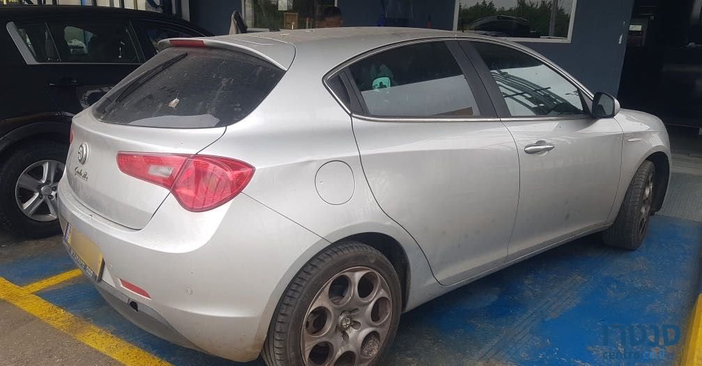 2013' Alfa Romeo Giulietta אלפא רומיאו ג'ולייטה photo #2