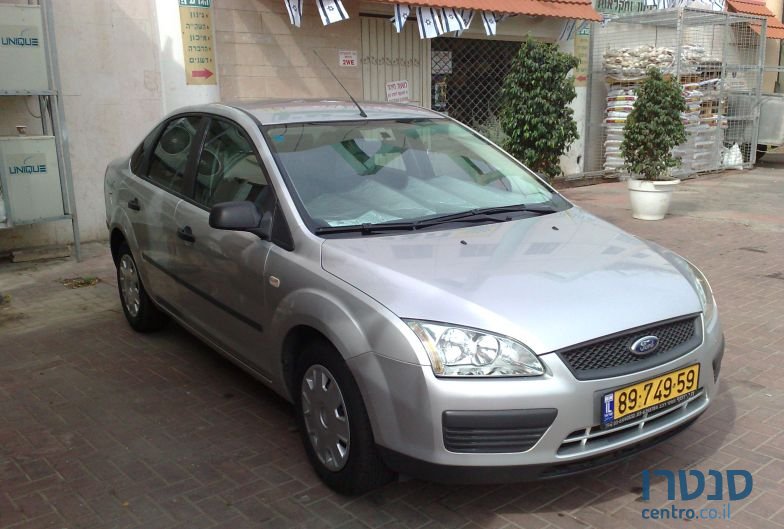 2006' Ford Focus photo #2