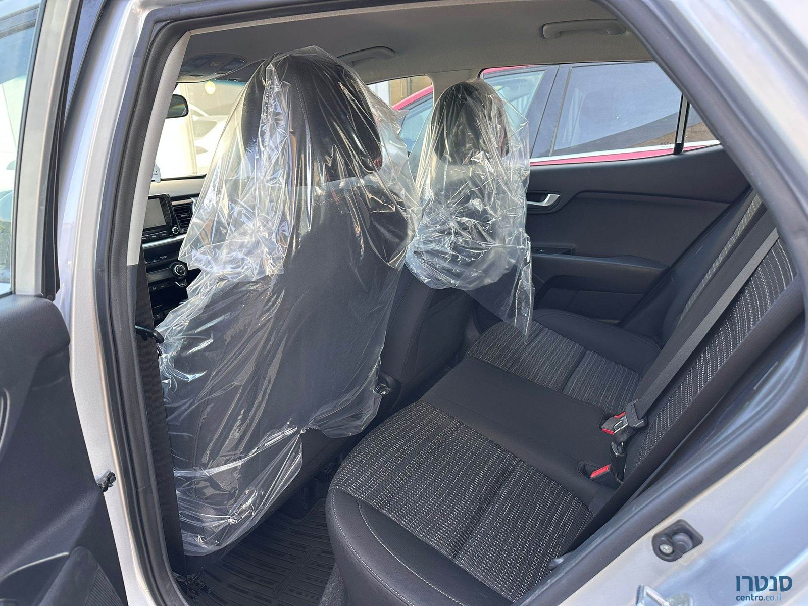 2020' Kia Stonic photo #6