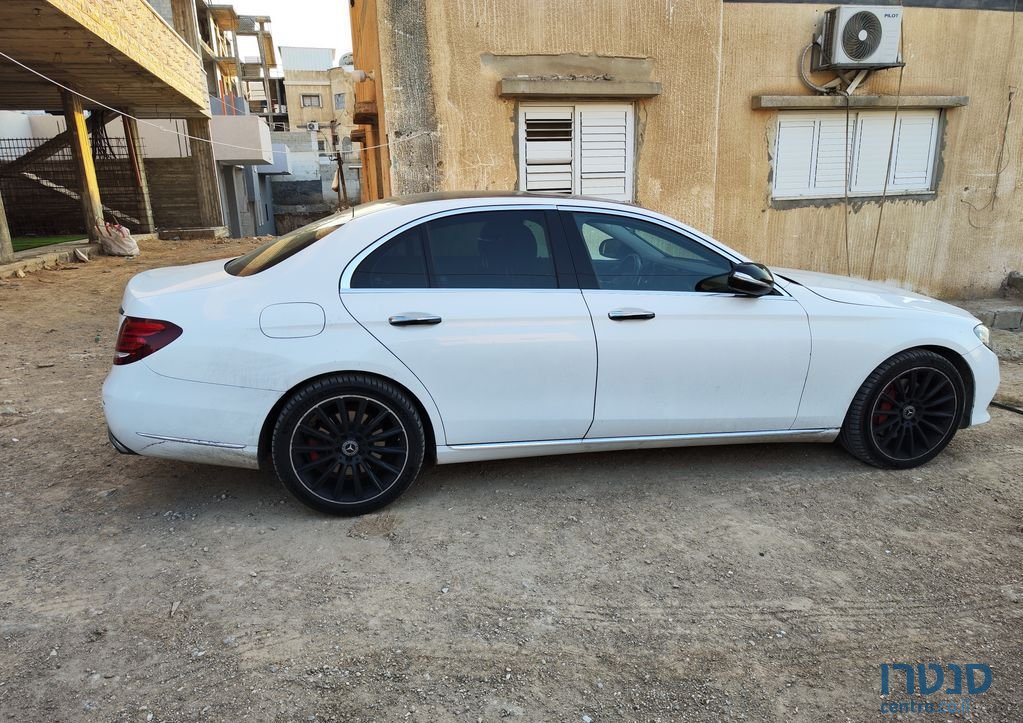 2017' Mercedes-Benz E-Class מרצדס photo #3