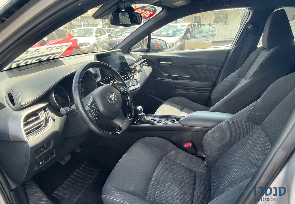 2019' Toyota C-Hr טויוטה photo #5