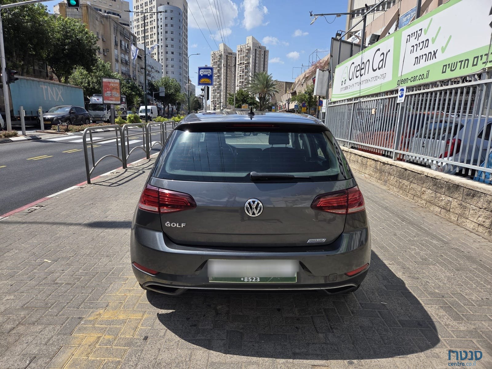 2019' Volkswagen Golf photo #6