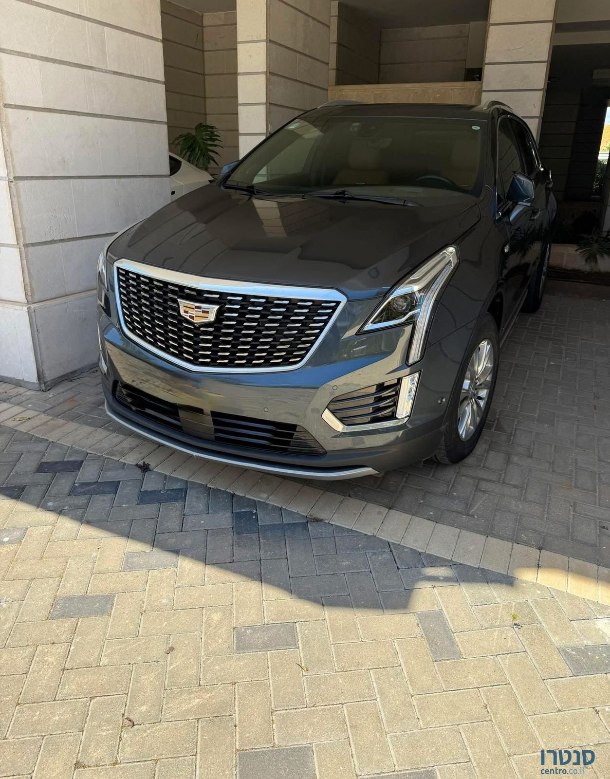 2021' Cadillac XT5 קאדילק photo #1