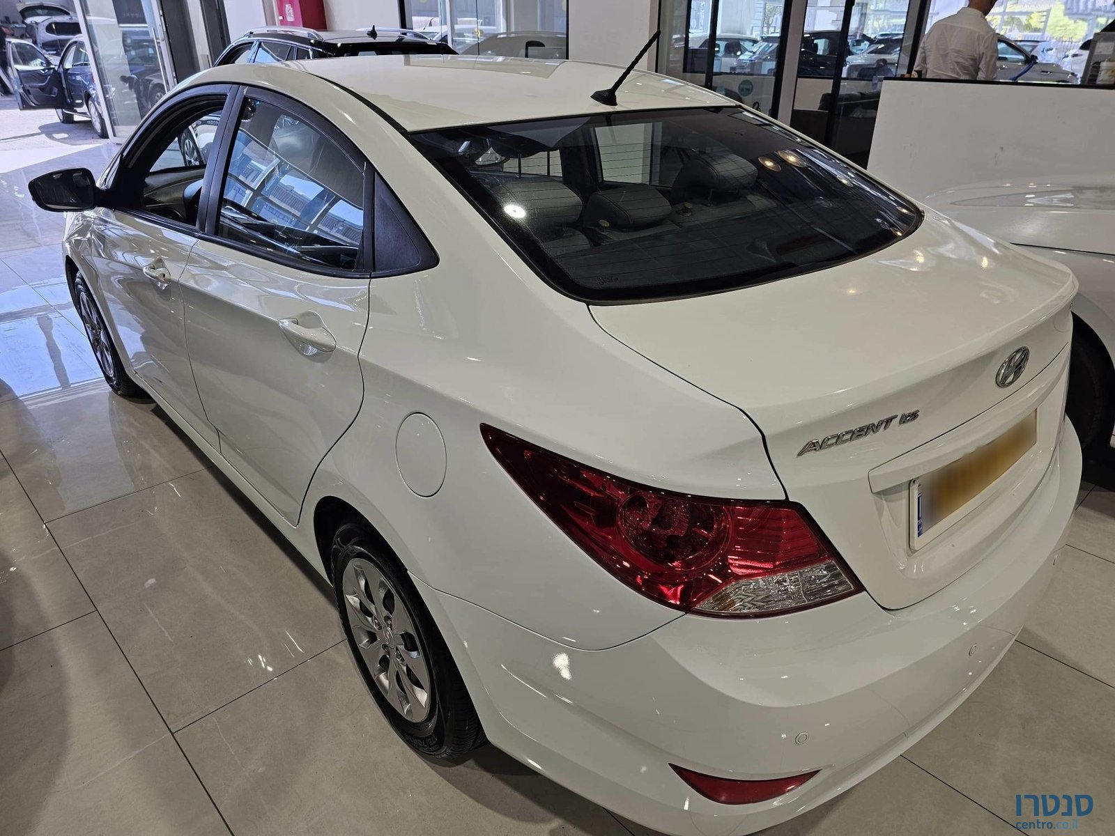 2015' Hyundai i25 photo #4