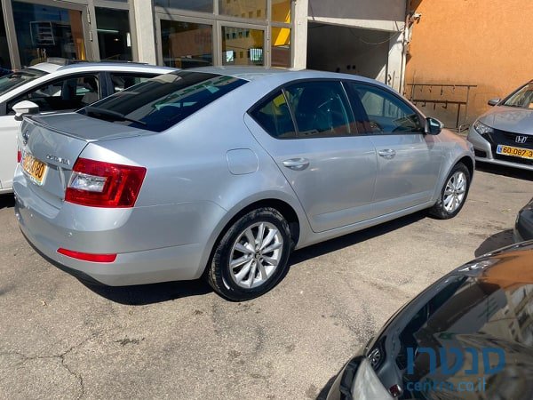 2017' Skoda Octavia photo #3