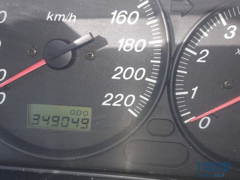 2001' Mazda 323 מאזדה לאנטיס photo #3