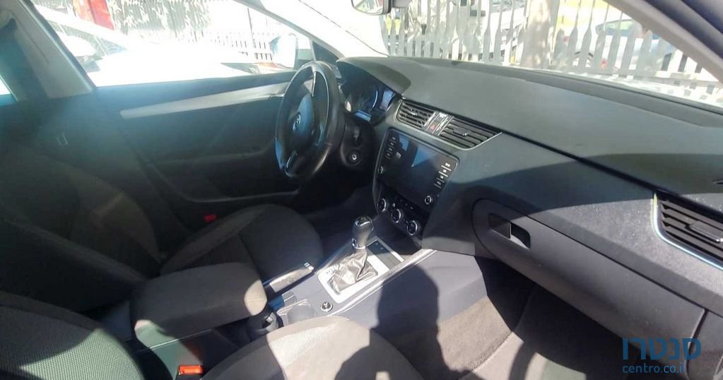 2019' Skoda Octavia סקודה אוקטביה photo #3