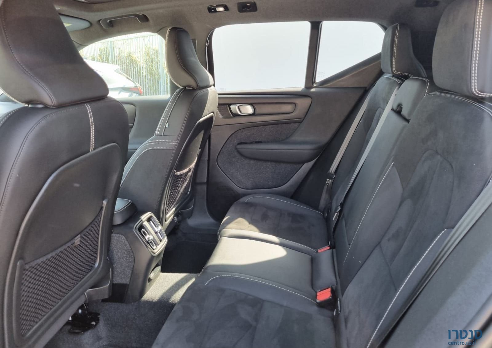 2022' Volvo XC40 וולוו photo #6