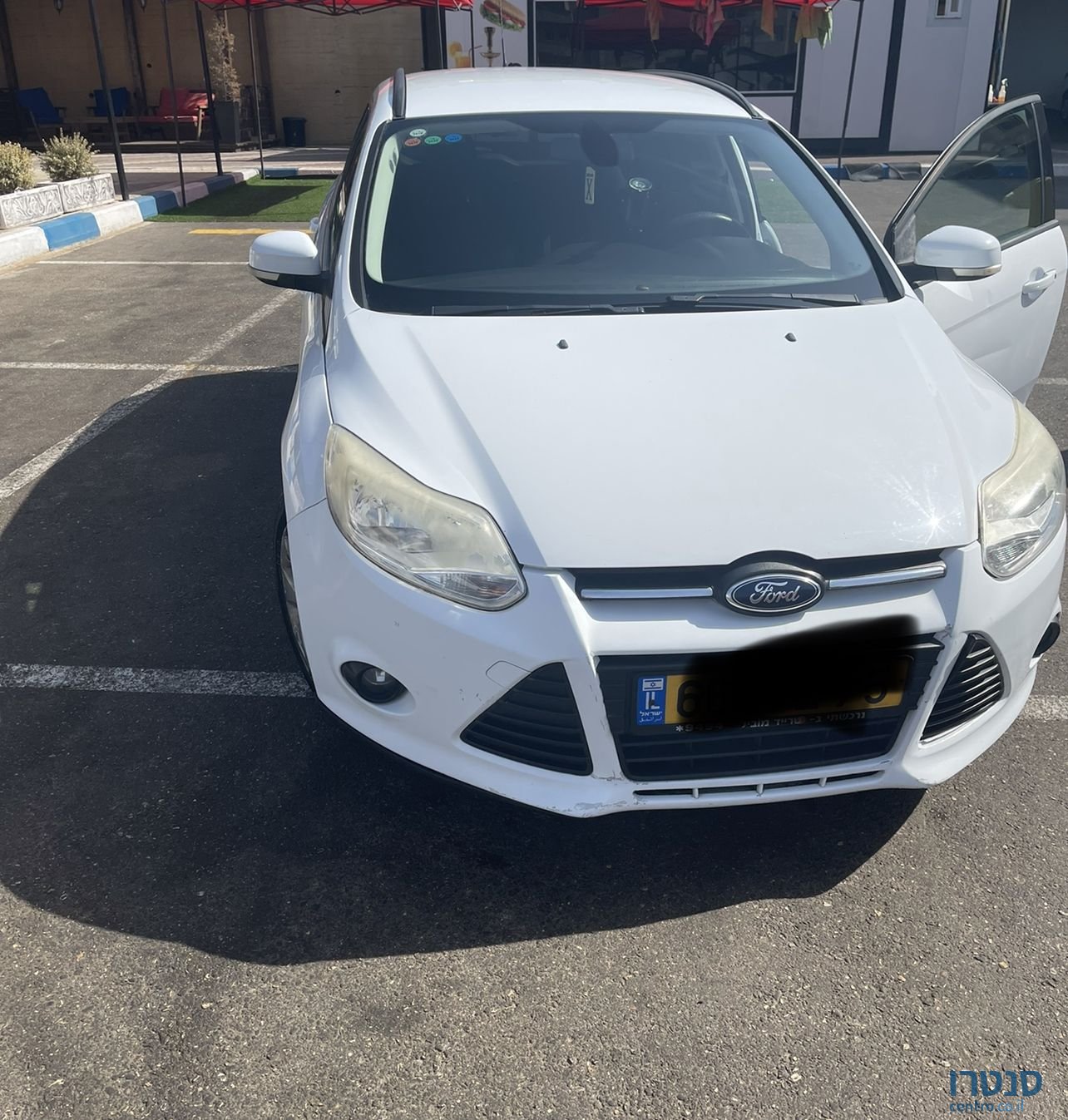 2012' Ford Focus ST photo #2