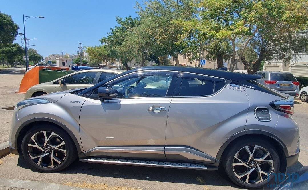 2017' Toyota C-HR טויוטה photo #1
