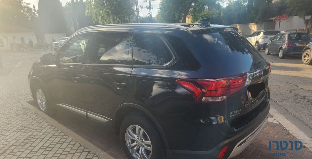2019' Mitsubishi Outlander מיצובישי אאוטלנדר photo #2