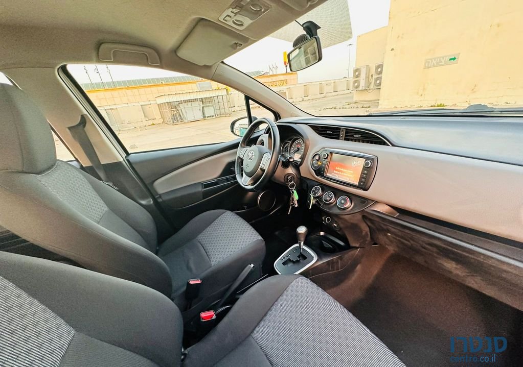 2015' Toyota Yaris טויוטה יאריס photo #3