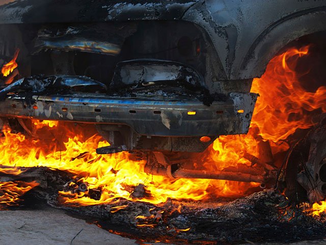 На стоянке в Иерусалиме подожжены автомобили