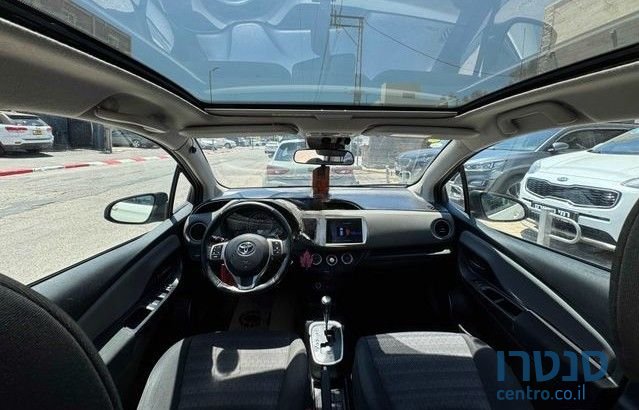 2017' Toyota Yaris טויוטה יאריס photo #5